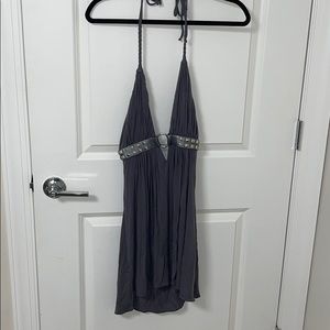 braided straps with leather band, v neck